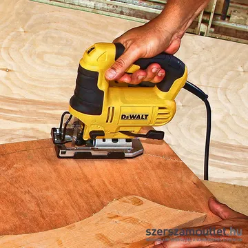 DEWALT DWE349-QS Szúrófűrész (650W/85mm)