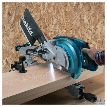 MAKITA LS0815FLN Gérvágó (1400W/216mm)