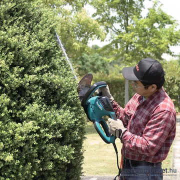 MAKITA UH6580 Elektromos sövényvágó (670W/65cm)