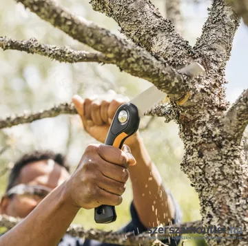 FISKARS SW68 PLUS Összecsukható fűrész (1067552)
