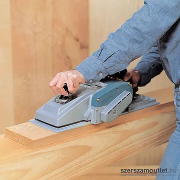 MAKITA 1806B Ácsgyalu faládában (1200W/170mm)