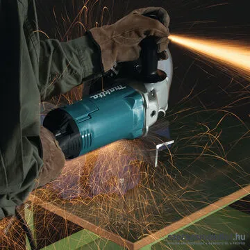 MAKITA GA7060R Sarokcsiszoló lágyindítással (2200W/180mm)