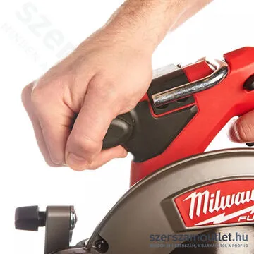 MILWAUKEE M18 CCS55-0 Akkus körfűrész szénkefementes (18V/165mm) (Akku és töltő nélkül!)(4933446223)