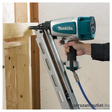 MAKITA AN924 Levegős síktáras szegbelövő (50-90mm)