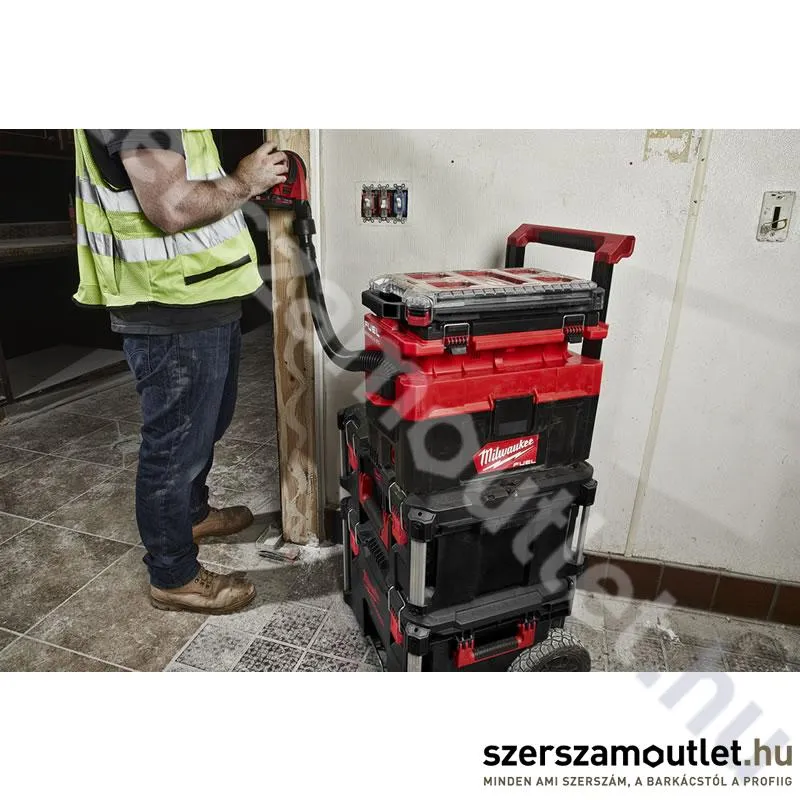 MILWAUKEE M18 FPOVCL-0 PACKOUT Akkus száraz/nedves porszívó (18V) (Akku és töltő nélkül!)